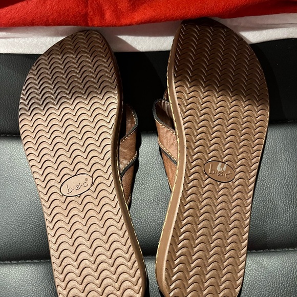 BOC Born Concept Women’s Sandals 🩴 - Picture 3 of 4